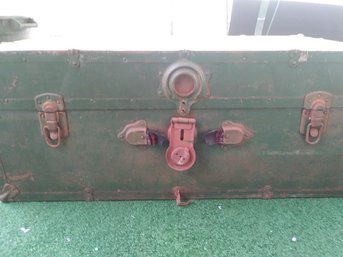 Vintage Foot Locker Trunk Green 30'
