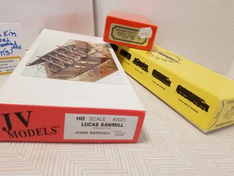 NEW EMD Diesel Locomotive Kit, Sawmill & Plastic Truck Train Model LOT (3)