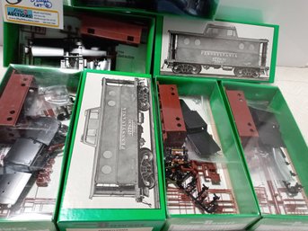 NIB BOWSER Model Train Kits (7) Caboose W/ Couplers More