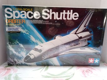 NIB Space Shuttle Orbiter SEALED 1/100th Scale Model Kit NEW OLD STOCK