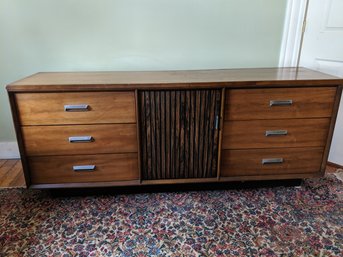 Vintage Low Dresser In Walnut And Rosewood By Bassett Furniture ($2,200 Retail) Mid Century Modern