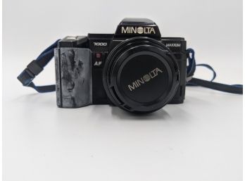 Vintage Minolta Maxxum 7000 35mm SLR Film Camera With Lens & Strap