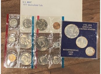 US Coin - 1977 Mint Set P & D And A 1976 Bicentennial Set