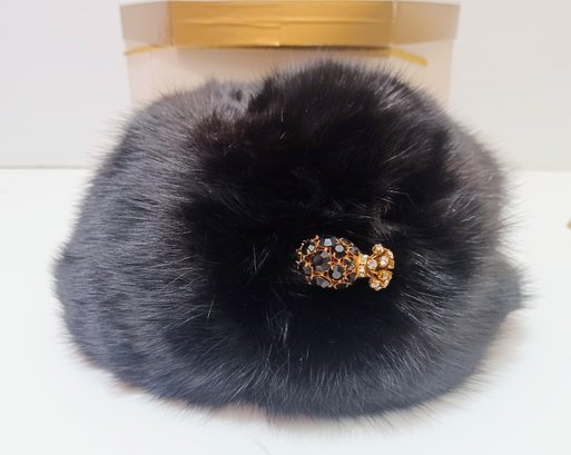 Saks New York Vintage Women's Winter Real Fur Hat With Pineapple Gemstone Hat Pin