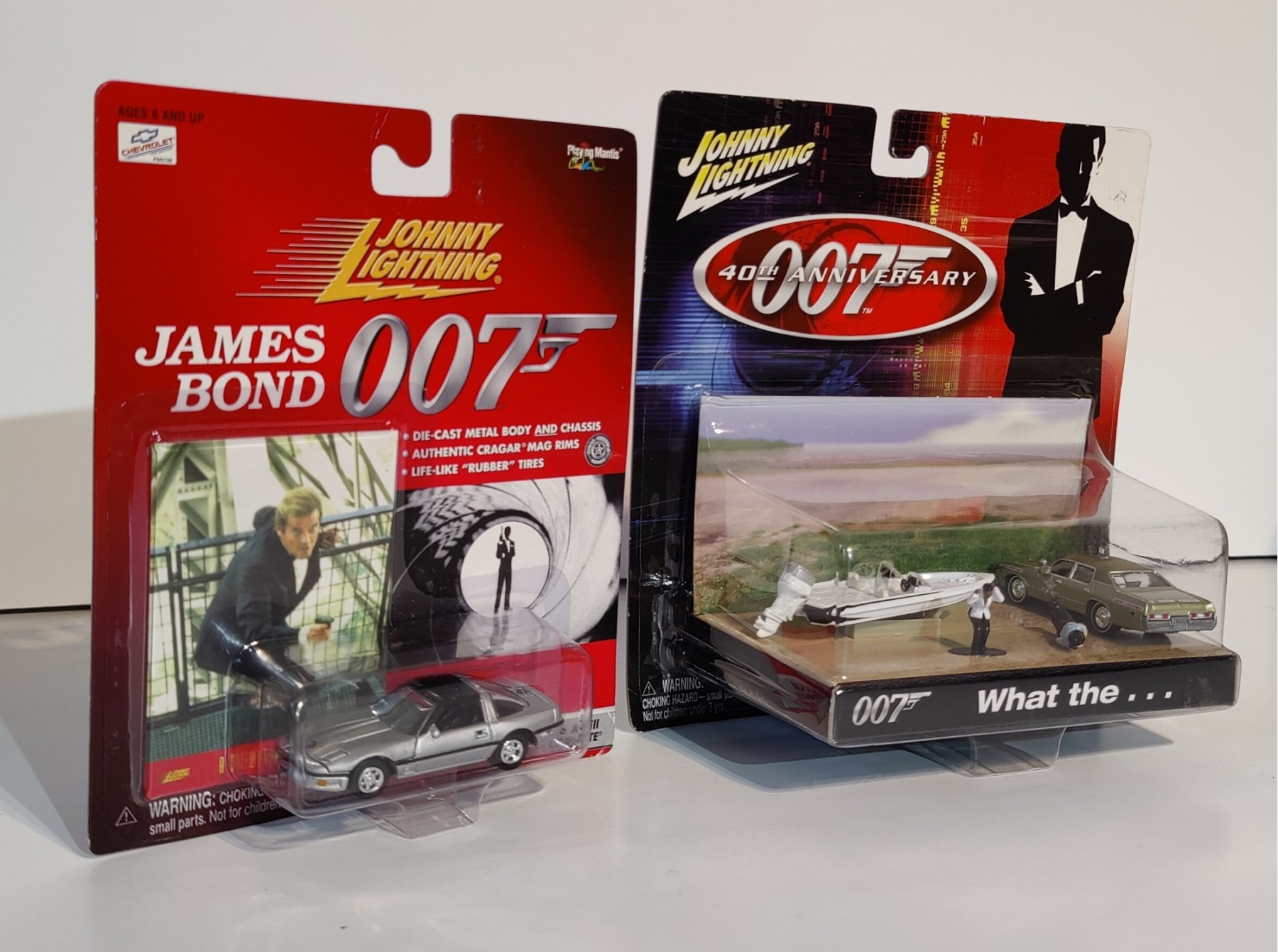 Pair (2) Johnny Lightning James Bond 007 Diecast Car And Scene Set ...