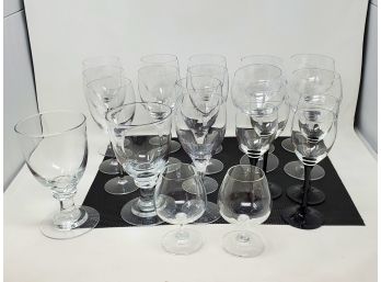 Large Lot Of 21 Pieces Of Glassware