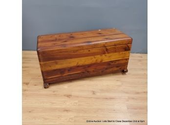 Cedar Chest With Removeable Sliding Tray
