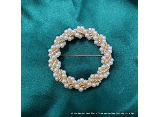14K Yellow Gold And Seed Pearl Wreath Brooch