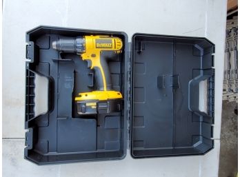 Dewalt DC720 1/2' Cordless Drill Driver 18V No Charger In Case