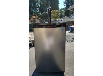 Danby Kegerator With CO2 Tank