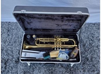 Bundy Trumpet With Case & Accessories Serial# TR10030126