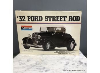 1932 Ford Street Rod 1/8 Scale Plastic Model Kit