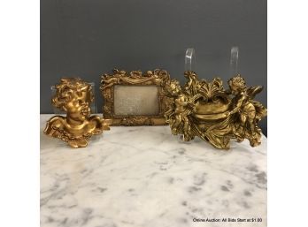 Lot Of Cherub Related Items : Frame And Two Wall Hangings