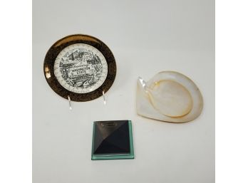 Collectibles: Washington Plate, Shell Plates, Paperweight
