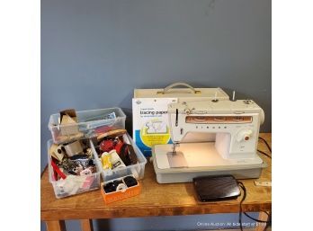Singer Stylist 518 Sewing Machine With Large Lot Of Notions And Accessories