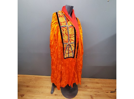 Chinese Silk And Linen Embroidered Cape