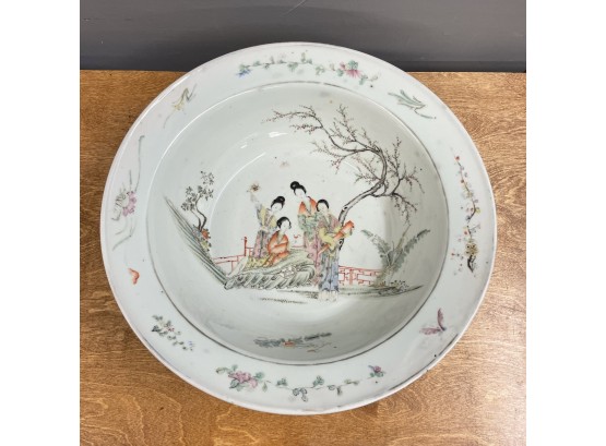 Late 19th Century Chinese Famille Verte Porcelain Bowl With Hand Painted Designs