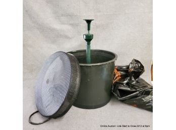 Large Pond Pump/fountain Dynamag 750 With A Bag Of Rocks