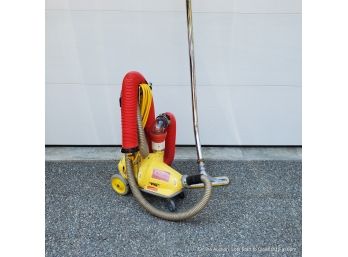 NSS 'PIG' Vacuum/blower (the Red Hose Blows) With Floor Attachment