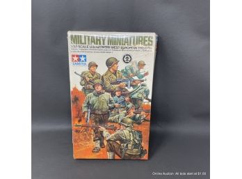 Ready To Assemble 1/35 Scale U.s. Infantry  Military Miniatures Model Kit In Original Shrink Wrapped Box