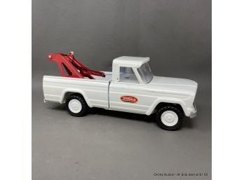 Vintage Metal Tonka Jeep Tow Truck Replica Model Toy Vehicle In White