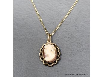 14K Yellow Gold  Shell Cameo Necklace 1 Gram