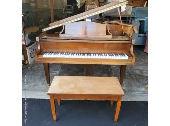 Hamilton By Baldwin  Baby Grand Piano With Bench