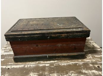 Antique/vintage Toolbox