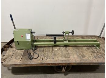 Grizzly G1025 Wood Lathe
