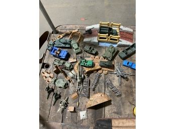 Box Of Army Men, Vehicles Ect.