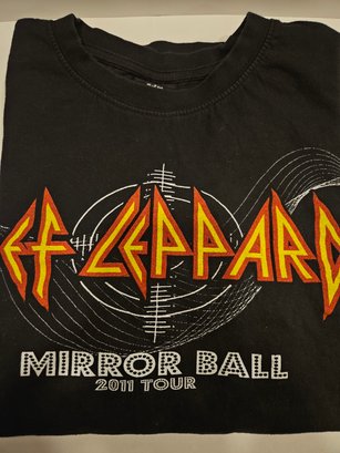 Def Leppard Mirror Ball 2011 Tour Concert T-shirt Size M