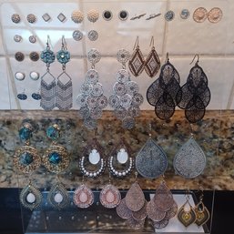 Earring Lot 23 Pairs