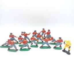 15 Mini Vintage Plastic Football Guys