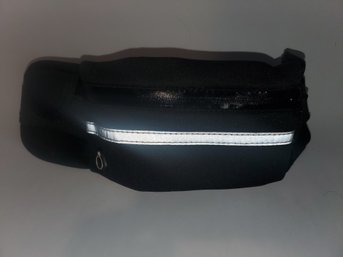 Elastic Hip Pack/fanny Pack With Headphone Slot