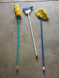 Misc Broom/mop Lot
