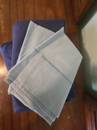 Blue King Sheets With 2 Pillow Cases.