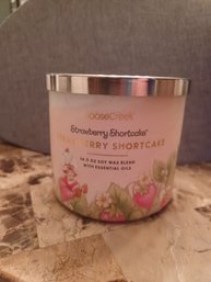 GooseCreek Strawberry Shortcake Candle