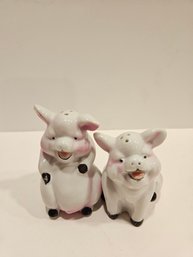Jolly Pigs Salt And Pepper Shakers