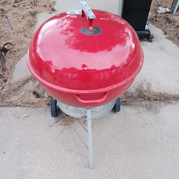 Large Red Weber Dome Charcoal Grill