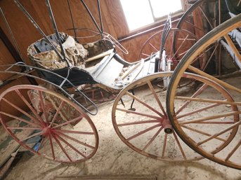 Vintage Rough Condition Horse Drawn Buggy