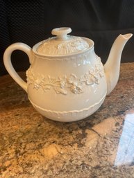 Vintage Wedgwood Of Etruria Of Barlaston Queensware Teapot