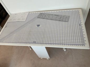Cutting Quilters Table
