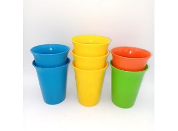 X7 Small Tupperware Cups