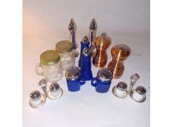 X7 Sets Of Salt N Pepper Shakers