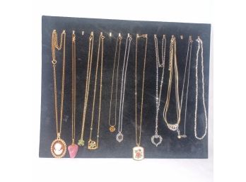 11pc Mixed Necklace Lot
