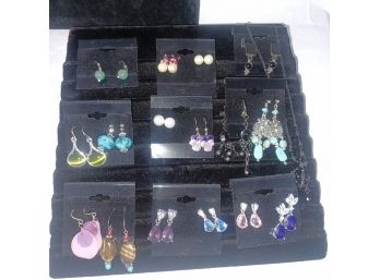 16 Pairs Of Earrings 1 Necklace