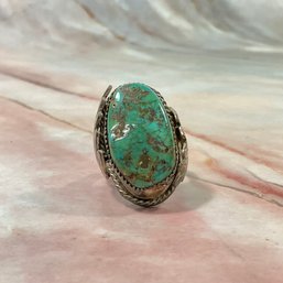 124 Large Turquoise Stone Silver Ring Size 10.5