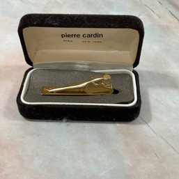 128 Vintage Gold Tone Pierre Cardin Clip