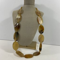 030 Vintage Oval Shades Of Brown Beaded Necklace
