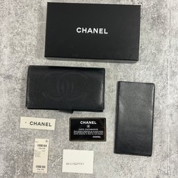082 Vintage Chanel Black Leather Gold Tone Hardware Wallet And Checkbook W/ Original Authentication Cards/box